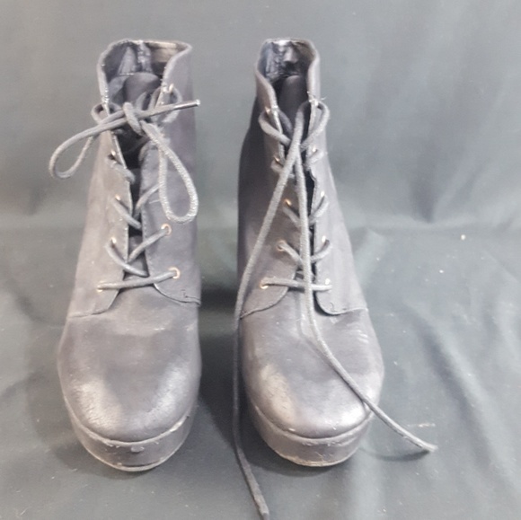 Boots - Picture 2 of 2